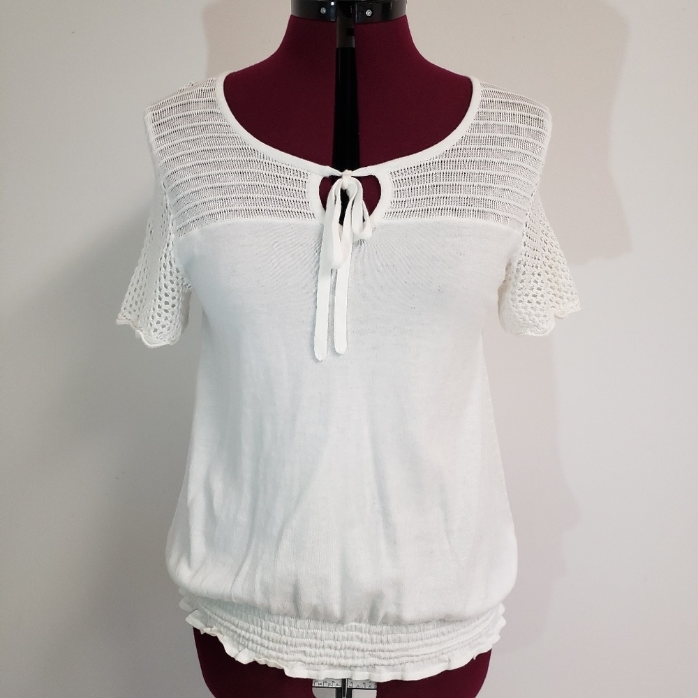 Cable & Guage white short sleeve top